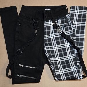 Hot Topic Black and White Plaid Skinny Jeans